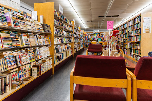 Blue Vase Book Exchange Gallery - United States