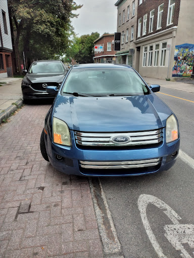 Taxi Laurier - Thumbnail