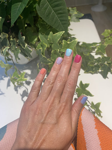 Aloha Nails 29