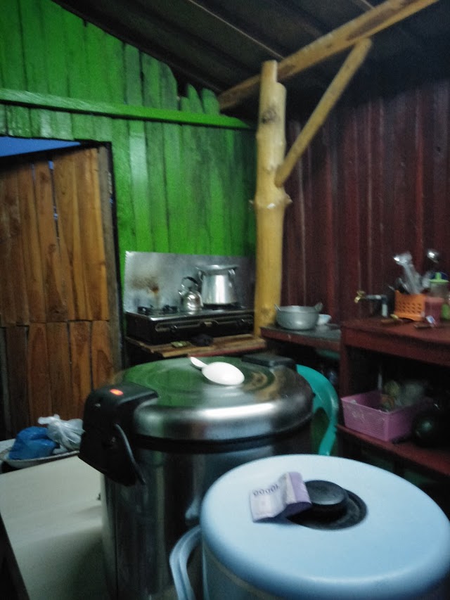 Warung J. Pudak