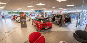 Photo n°8 de Toyota - GCA - Bayeux à Bayeux (Vendeur de voitures d'occasion)