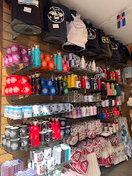 Photo n°6 de Les Enflammés à Chamonix-Mont-Blanc (Magasin de souvenirs)