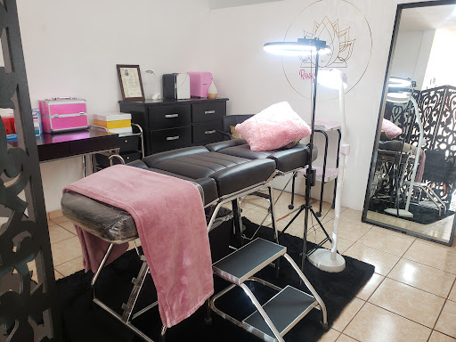 Rosy de Anda - Beauty Studio - Thumbnail