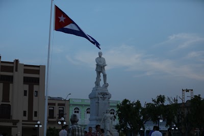 Photos of Estatua de Calixto Garc&iacute;a