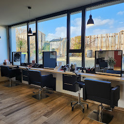 Photo n°10 de Art de Coiffer à Pont-Saint-Martin (Salon de coiffure)