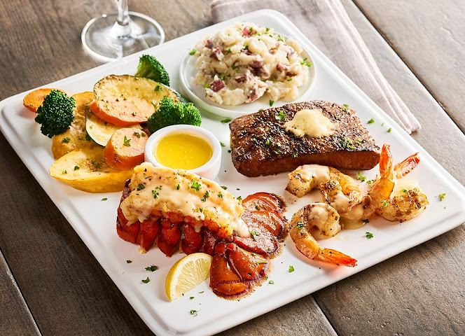 Aquarium Restaurant by null