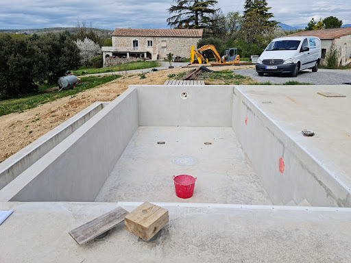 Photo de PVC ARMÉ MV PISCINES à Jaujac (07380)