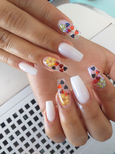 ERI NAILS - Visual