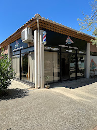 Photo n°2 de Le Shop - Hairdresser - Barber - Coffee à Saint-Cyr-sur-Mer (Café)
