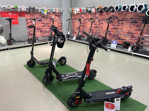 Photo n°12 de Boulanger Eragny Sur Oise à Éragny (Magasin de jeux vidéo)