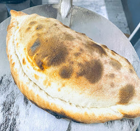 Photo n°5 de Chez Cédric U express - pizza - burger à Saint-Laurent-d'Aigouze (Pizzas à emporter)