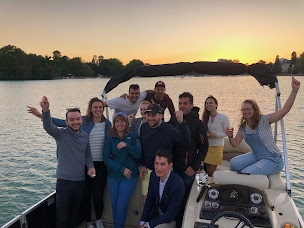 Photo n°9 de Water Taxi & Annecy Lounge Boat à Annecy (Attraction touristique)