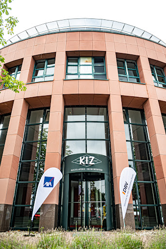 AXA Gruen oHG