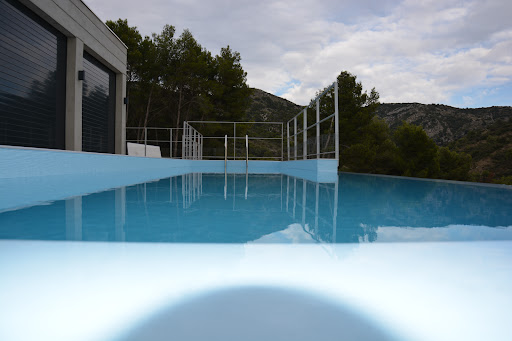 Photo de Bloc Piscines à Caderousse (84860)