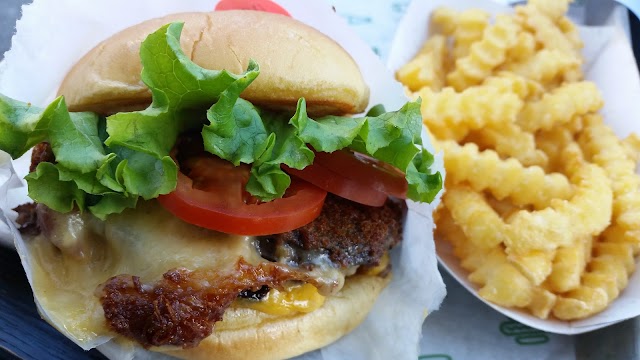 Shake Shack Chicago Athletic Association