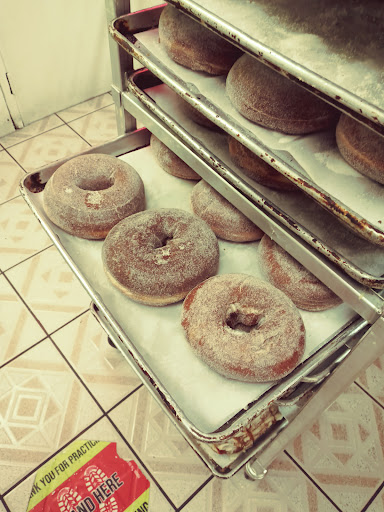 Oli's Bakery - Visual