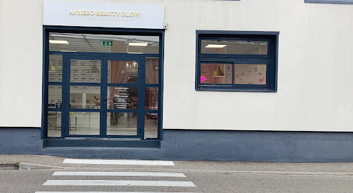 Annesobeautyglow Gallery - France