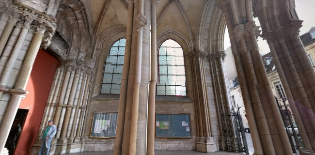 2 Place Notre Dame, 21000 Dijon, France