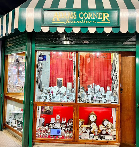 Adams Corner - Visual