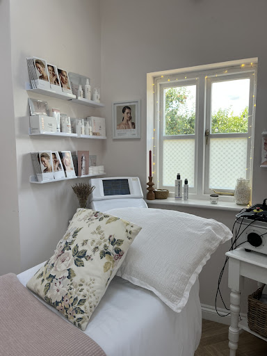 THE CACI SKIN RETREAT