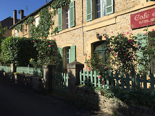 Photo n°52 de L'École Buissonnière, Café des Arts à Vitrac (Galerie d'art)