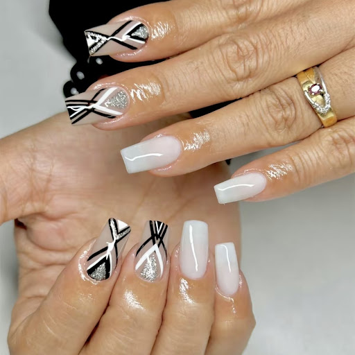 Nail Crew Lounge - Thumbnail