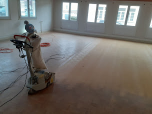 Photo n°7 de Cognac Peinture Renelleau SARL à Cognac (Peintre en bâtiment)