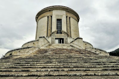 Sacrario Militare di Castel Dante