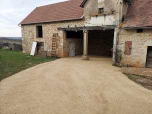 Photo n°3 de TP Environnement à La Capelle-Balaguier (Société de construction de piscine)