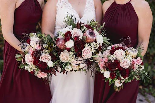 Wine & Roses Inc - Thumbnail