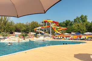 Photo n°44 de Camping Homair - Château de Fonrives à Rives (Piscine)