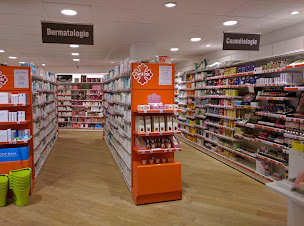 Photo n°12 de Pharmacie Lafayette Centrale à Givors (Pharmacie)
