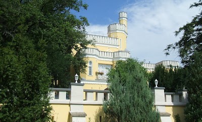 Photos of Sir David Balaton Castle