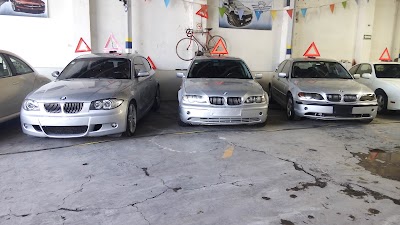 Photos of Autos MAK