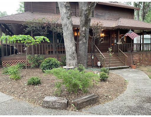 Lake Wildwood Bed & Breakfast