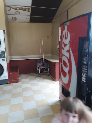 Frank And Jeanies Wash House Laundromat - Thumbnail
