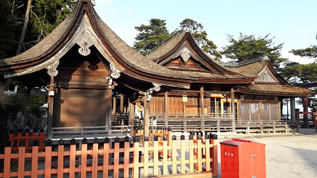 Place around image