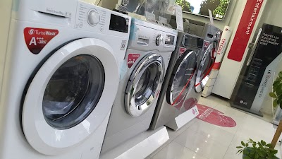 Photos of LG Show Room