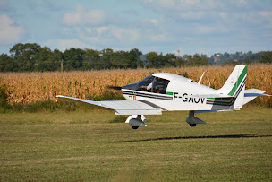 Photo n°2 de Aéroclub de Pérouges - (LFHC) à Pérouges (Aéro-club)