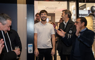 Photo n°29 de Eden Park à Rouen (Magasin de vêtements pour femmes)