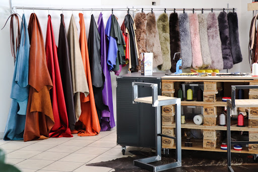 Cuirtex - Vente de cuir, tissu, simili et accessoires aux particuliers et professionnels. - Thumbnail