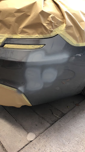 Flawless Body Repairs - Auto repair shop