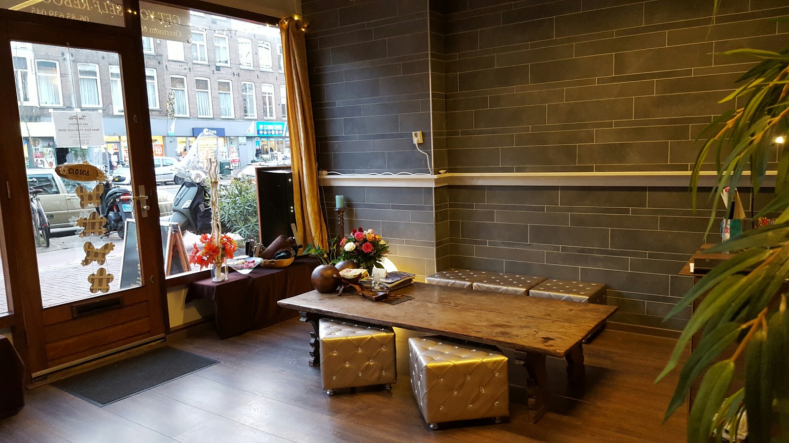 mavepine Spaceship Postimpressionisme Ton Pho Massage Wellness - indebuurt Amsterdam