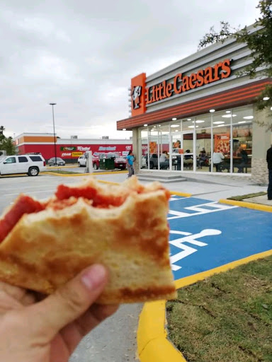 Little Caesars Montemorelos - Thumbnail