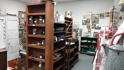 Southwind Antique Mall LLC