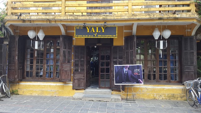 Yaly Couture