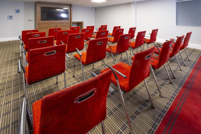 Holiday Inn Express Birmingham - Oldbury by IHG photo 2