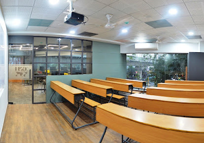 Af1qippbhovmykt9l8pv0zotyzkkffensw4dlmjmczi2=s414 K No