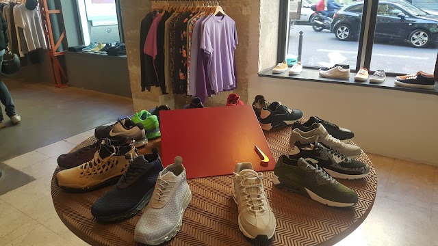 Sneakersnstuff Paris