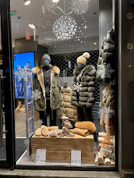 Photo n°8 de La Canadienne à Chamonix-Mont-Blanc (Magasin de vêtements pour femmes)